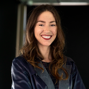 Georgia Karavis profile pic-300x300